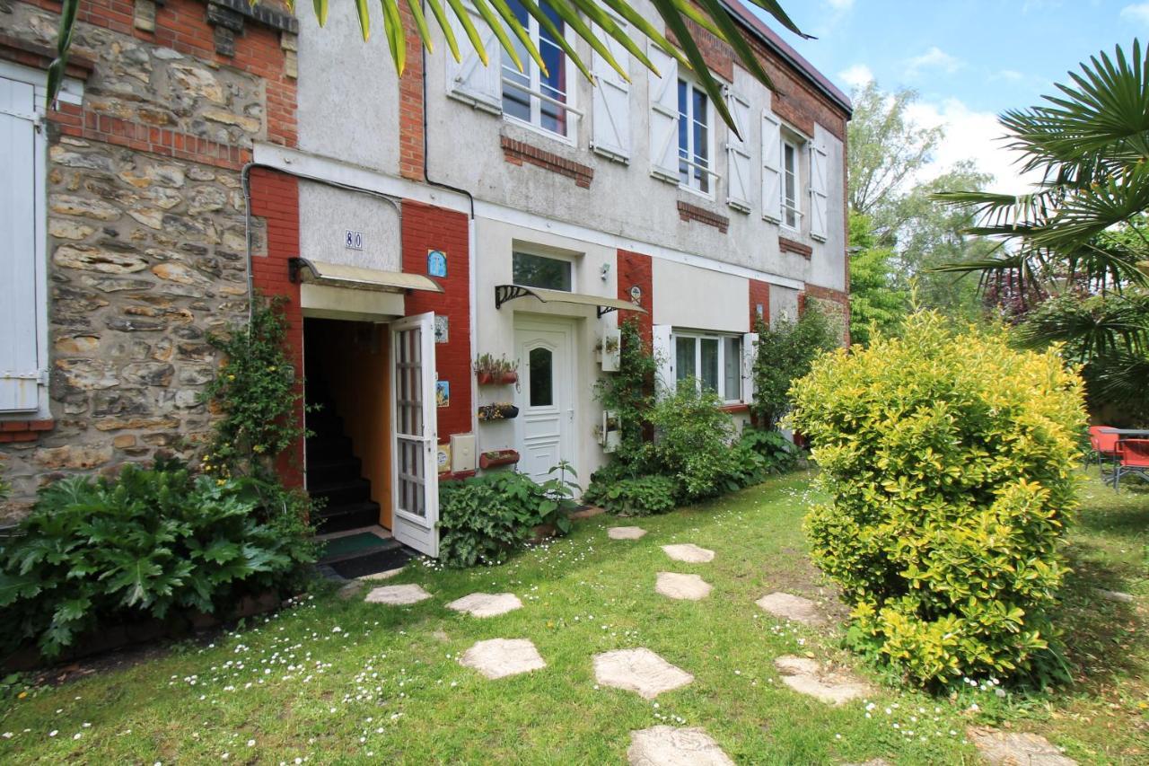 אובון Disponible - Appartement Entier - Ligne H 15Mn Paris-Gare Du Nord, Parking Rue Gratuit, 4 Pers, Station De Train En Face Toutes Les 15Mn, Hippodrome, Cdfas, Universite, Borne Electrique, 1Er Etage מראה חיצוני תמונה