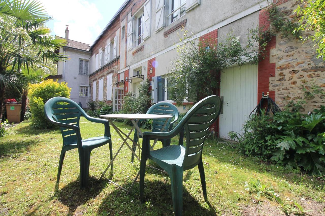 אובון Disponible - Appartement Entier - Ligne H 15Mn Paris-Gare Du Nord, Parking Rue Gratuit, 4 Pers, Station De Train En Face Toutes Les 15Mn, Hippodrome, Cdfas, Universite, Borne Electrique, 1Er Etage מראה חיצוני תמונה