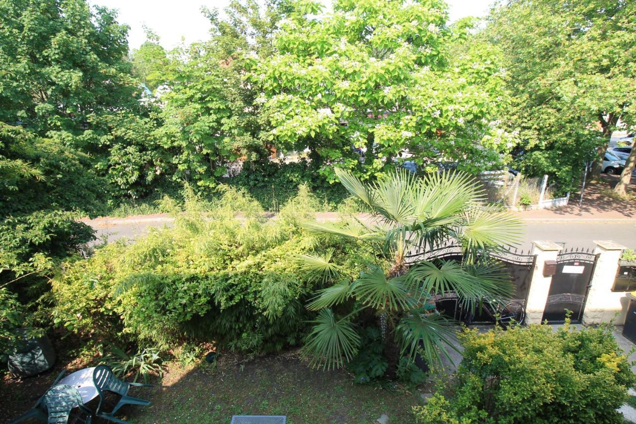 אובון Disponible - Appartement Entier - Ligne H 15Mn Paris-Gare Du Nord, Parking Rue Gratuit, 4 Pers, Station De Train En Face Toutes Les 15Mn, Hippodrome, Cdfas, Universite, Borne Electrique, 1Er Etage מראה חיצוני תמונה