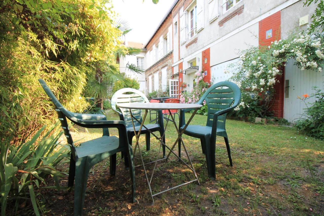 אובון Disponible - Appartement Entier - Ligne H 15Mn Paris-Gare Du Nord, Parking Rue Gratuit, 4 Pers, Station De Train En Face Toutes Les 15Mn, Hippodrome, Cdfas, Universite, Borne Electrique, 1Er Etage מראה חיצוני תמונה
