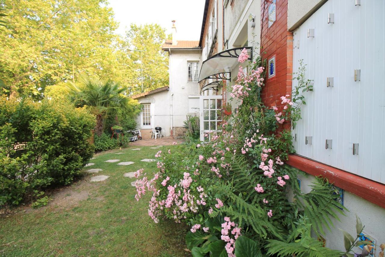 אובון Disponible - Appartement Entier - Ligne H 15Mn Paris-Gare Du Nord, Parking Rue Gratuit, 4 Pers, Station De Train En Face Toutes Les 15Mn, Hippodrome, Cdfas, Universite, Borne Electrique, 1Er Etage מראה חיצוני תמונה
